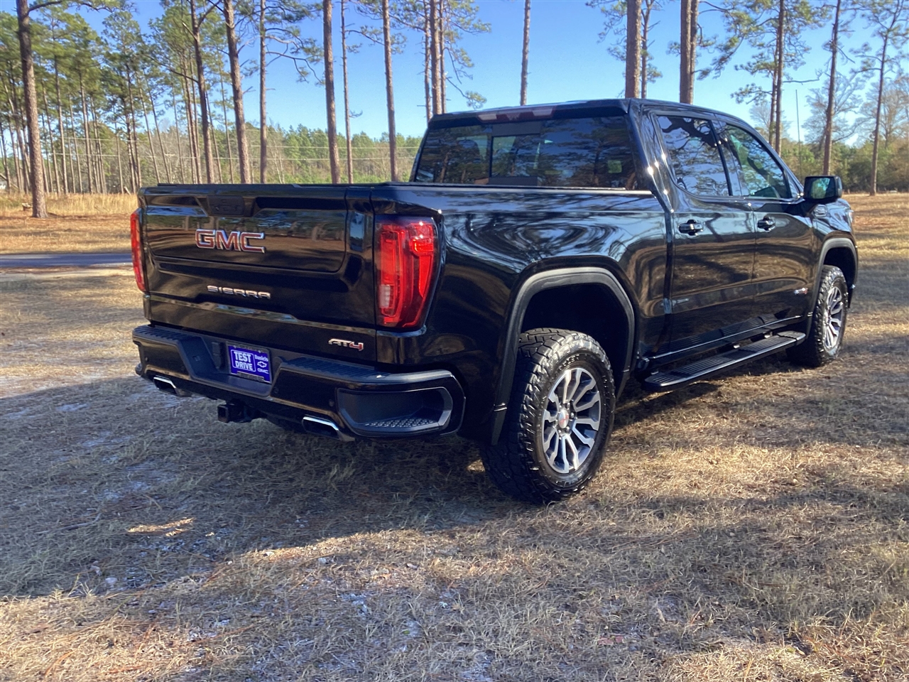 GMC Sierra 1500 4WD Crew Cab 147" AT4 2020