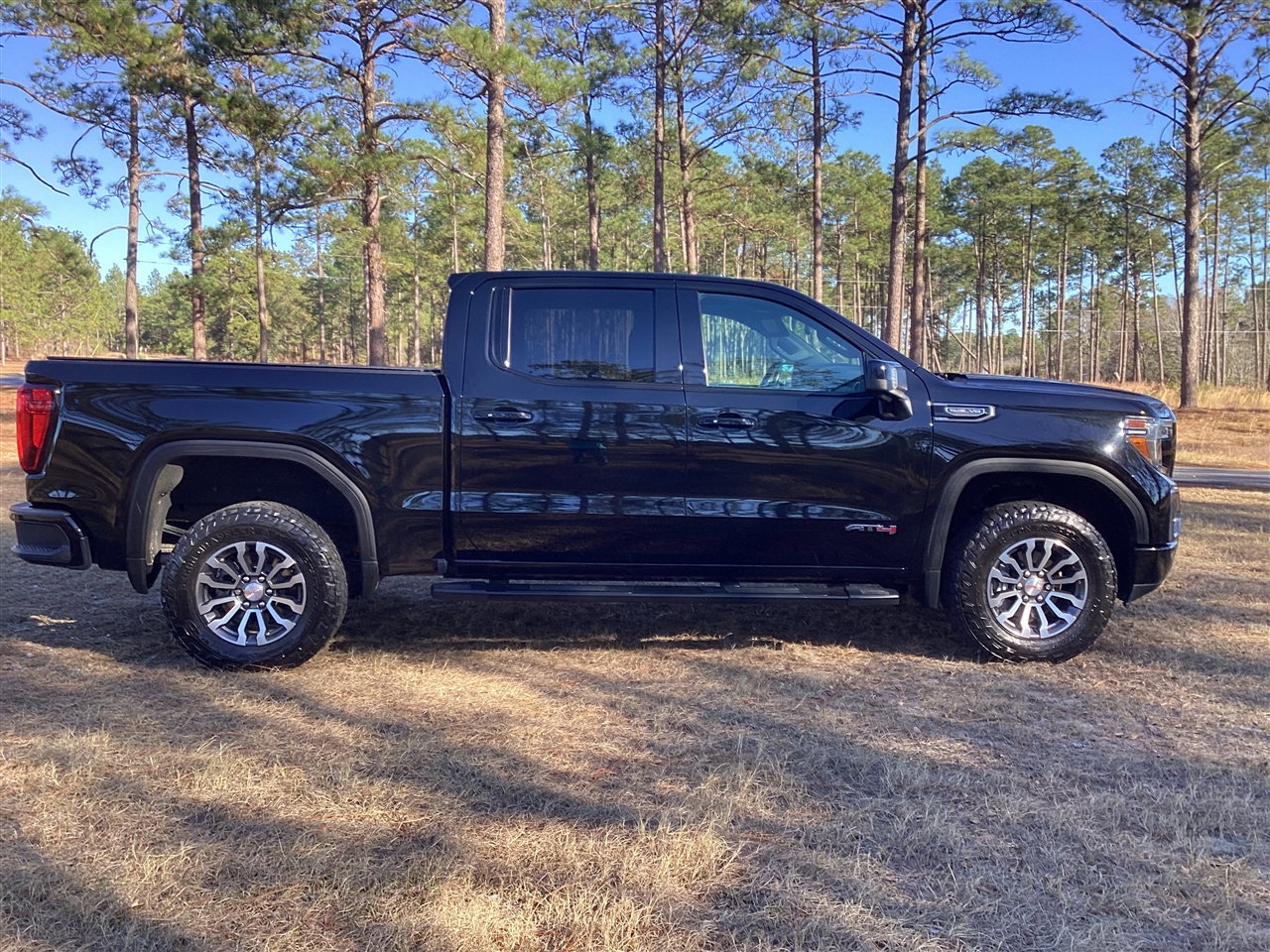 GMC Sierra 1500 4WD Crew Cab 147" AT4 2020