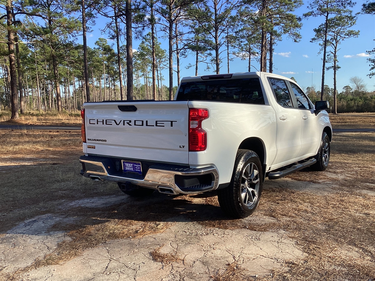 Chevrolet Silverado 1500 4WD Crew Cab 147" LT w/1LT 2022