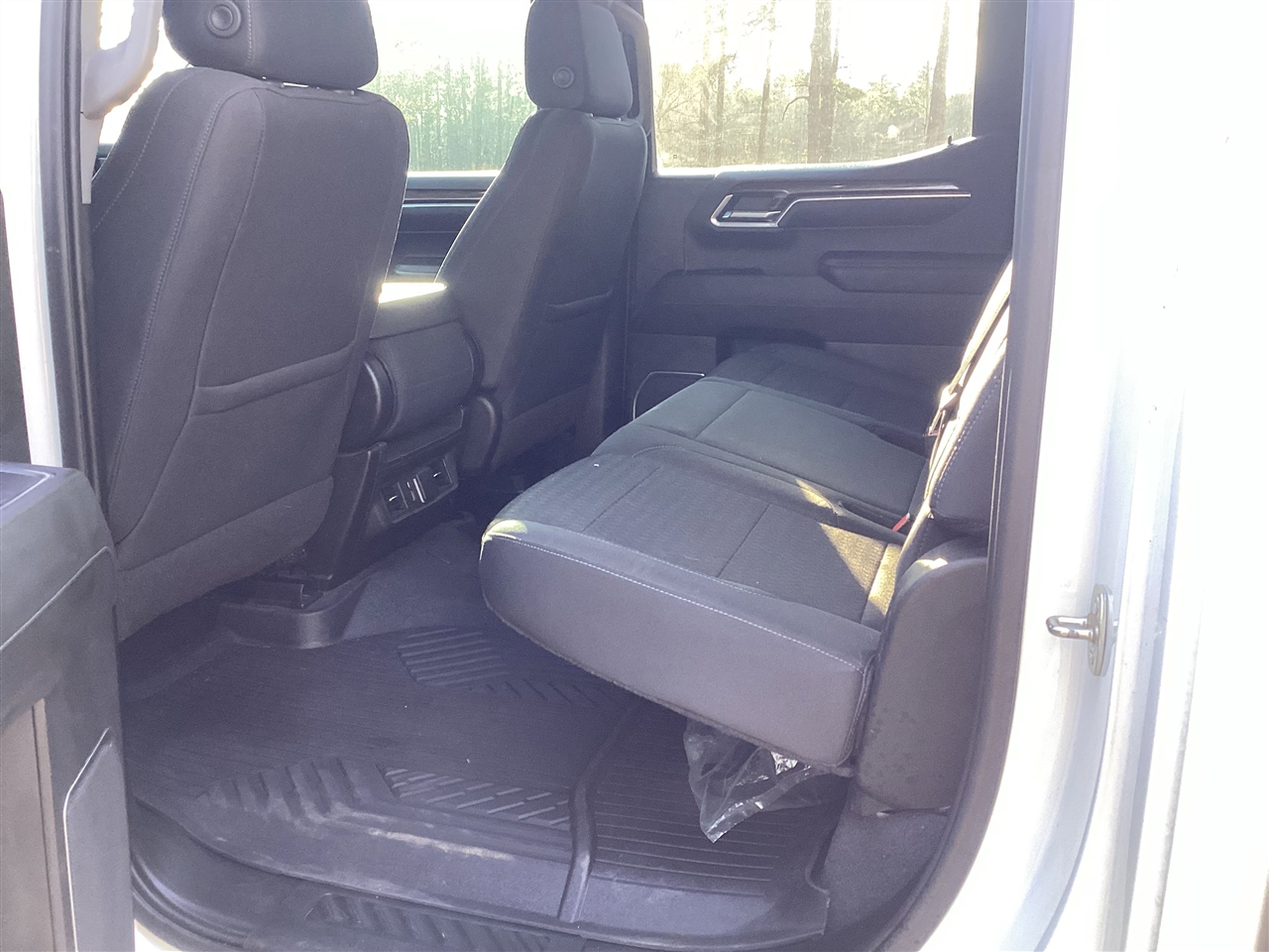 Chevrolet Silverado 1500 4WD Crew Cab 147" LT w/1LT 2022