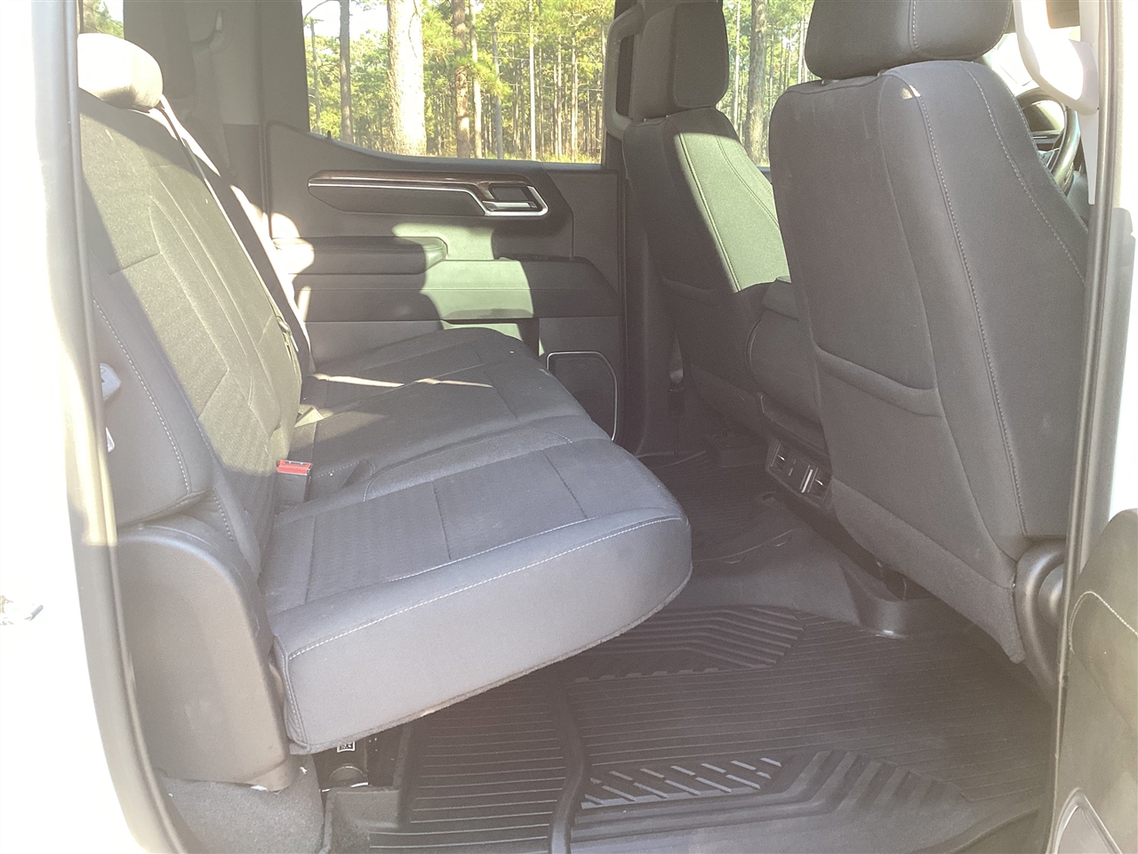 Chevrolet Silverado 1500 4WD Crew Cab 147" LT w/1LT 2022