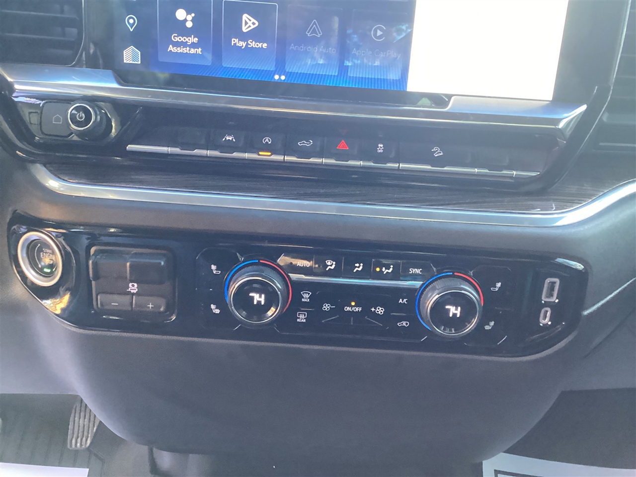 Chevrolet Silverado 1500 4WD Crew Cab 147" LT w/1LT 2022