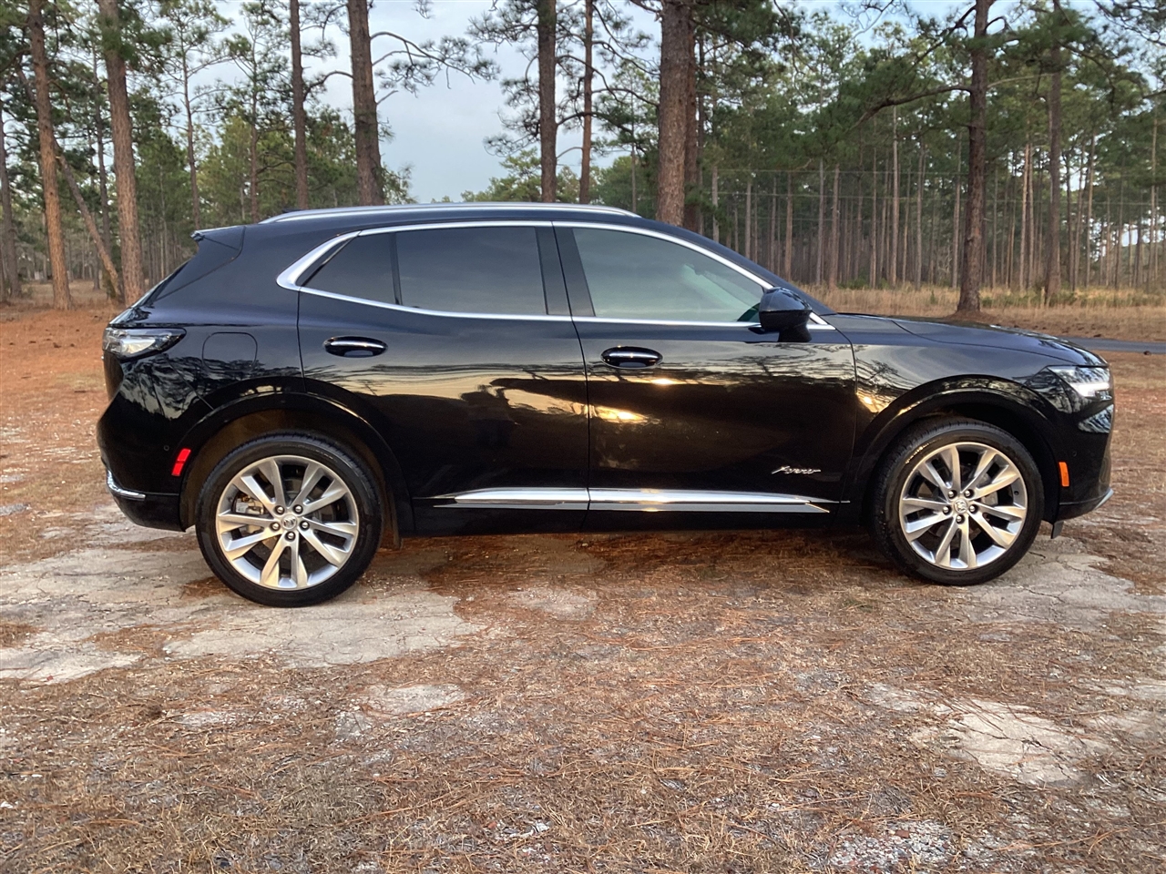 Buick Envision FWD 4dr Avenir 2023