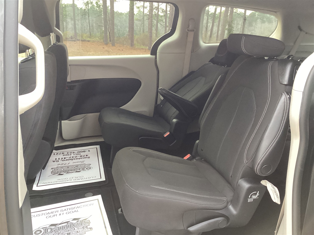 Chrysler Voyager LX FWD 2023