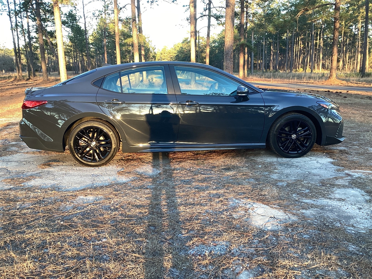 Toyota Camry XLE (Natl) 2025