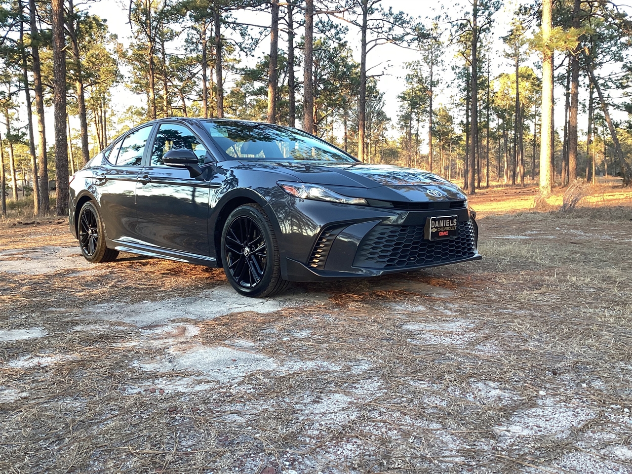 Toyota Camry XLE (Natl) 2025