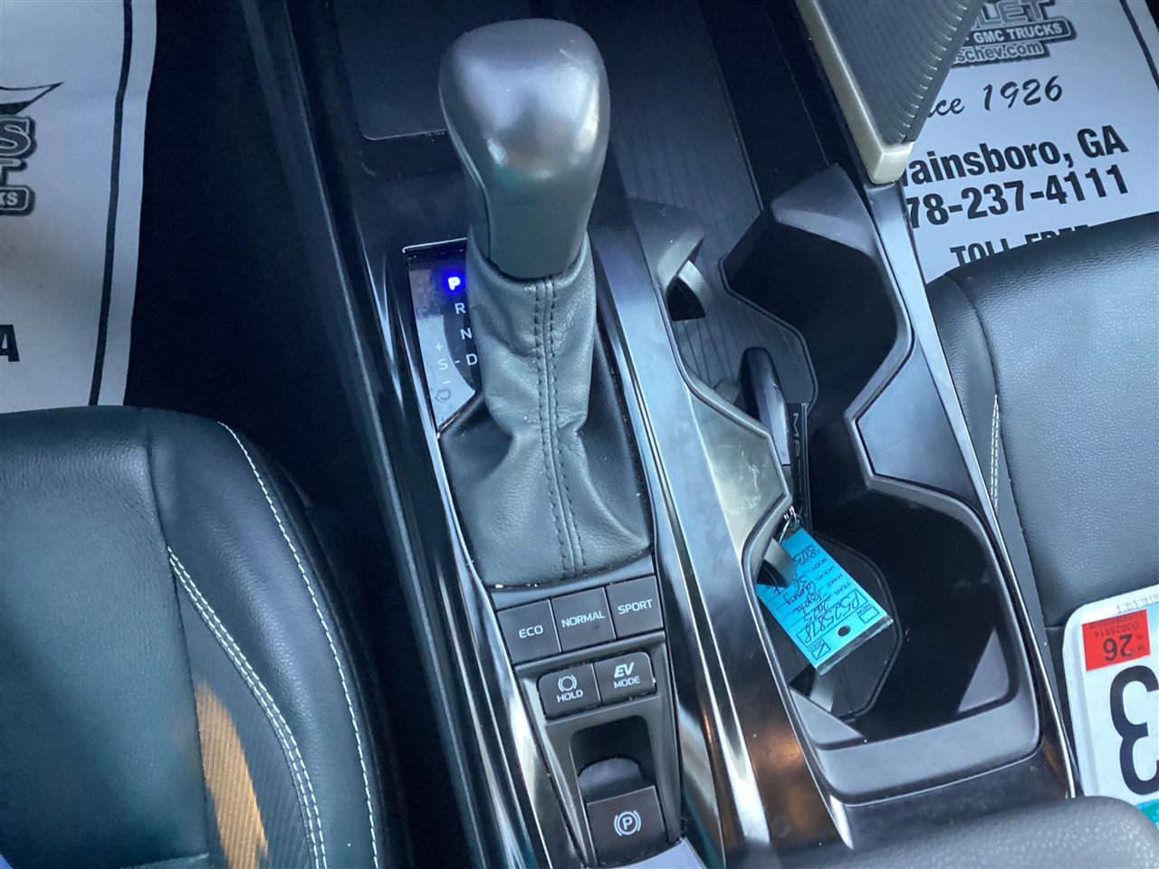 Toyota Camry XLE (Natl) 2025