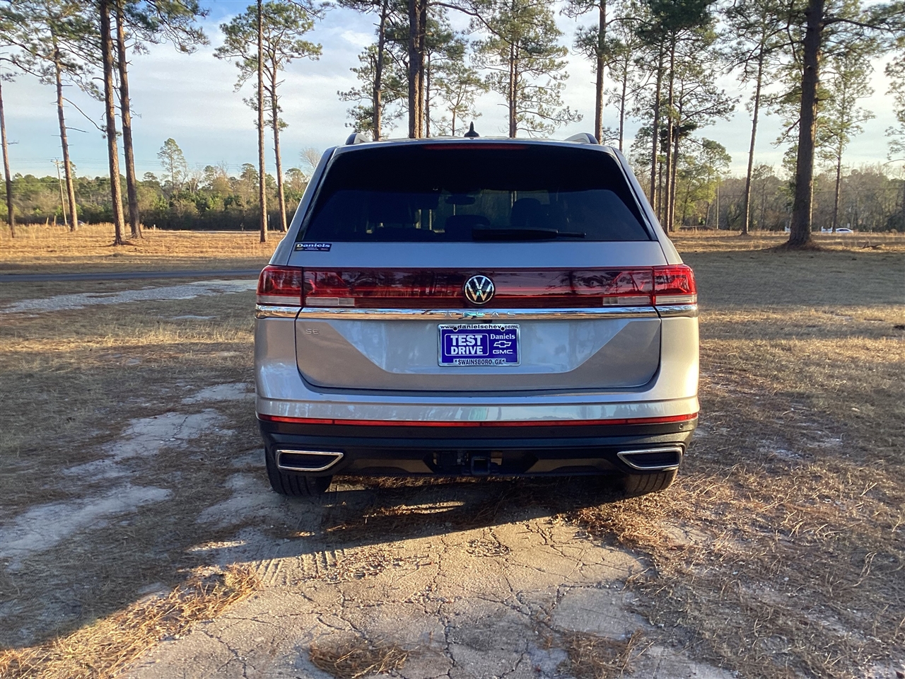 Volkswagen Atlas 2.0T SE w/Technology FWD 2024