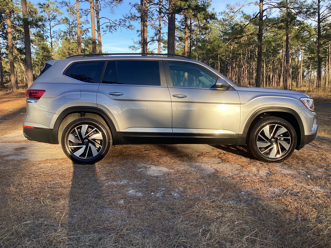 Volkswagen Atlas 2.0T SE w/Technology FWD 2024