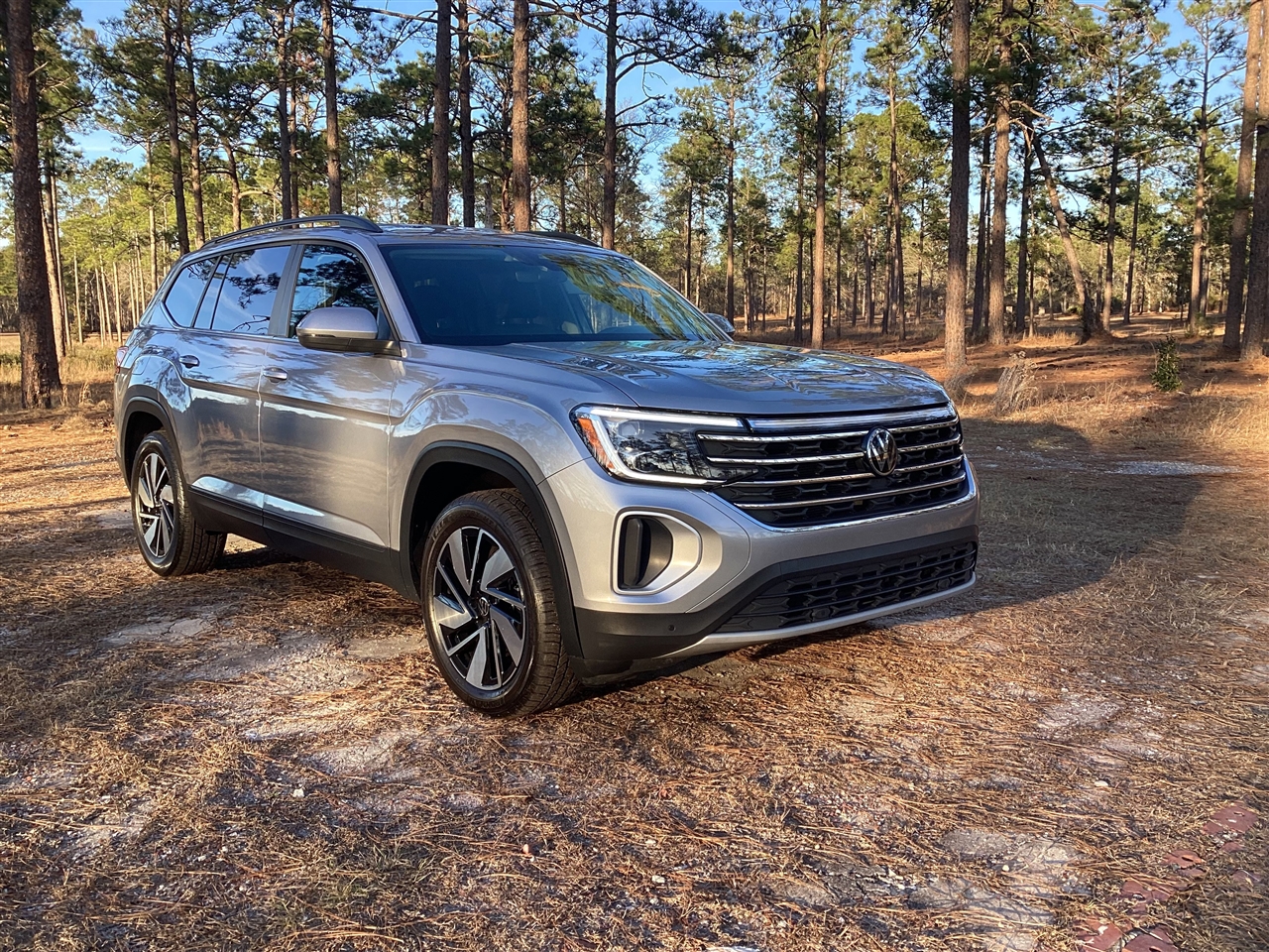 Volkswagen Atlas 2.0T SE w/Technology FWD 2024