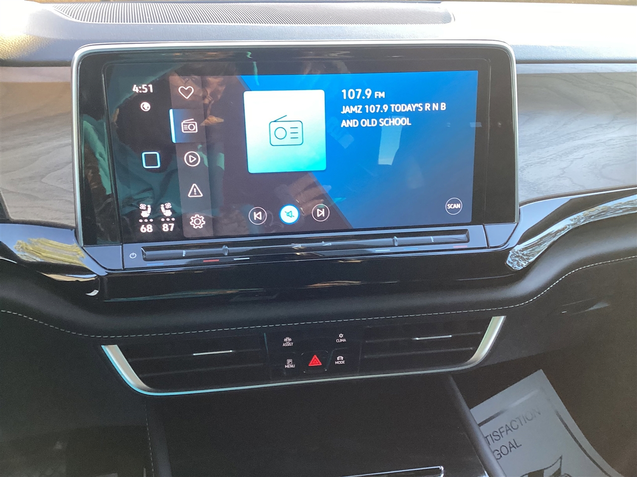 Volkswagen Atlas 2.0T SE w/Technology FWD 2024