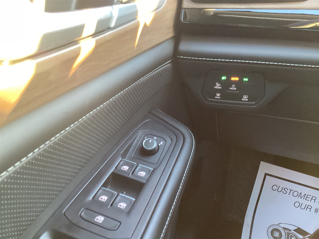 Volkswagen Atlas 2.0T SE w/Technology FWD 2024