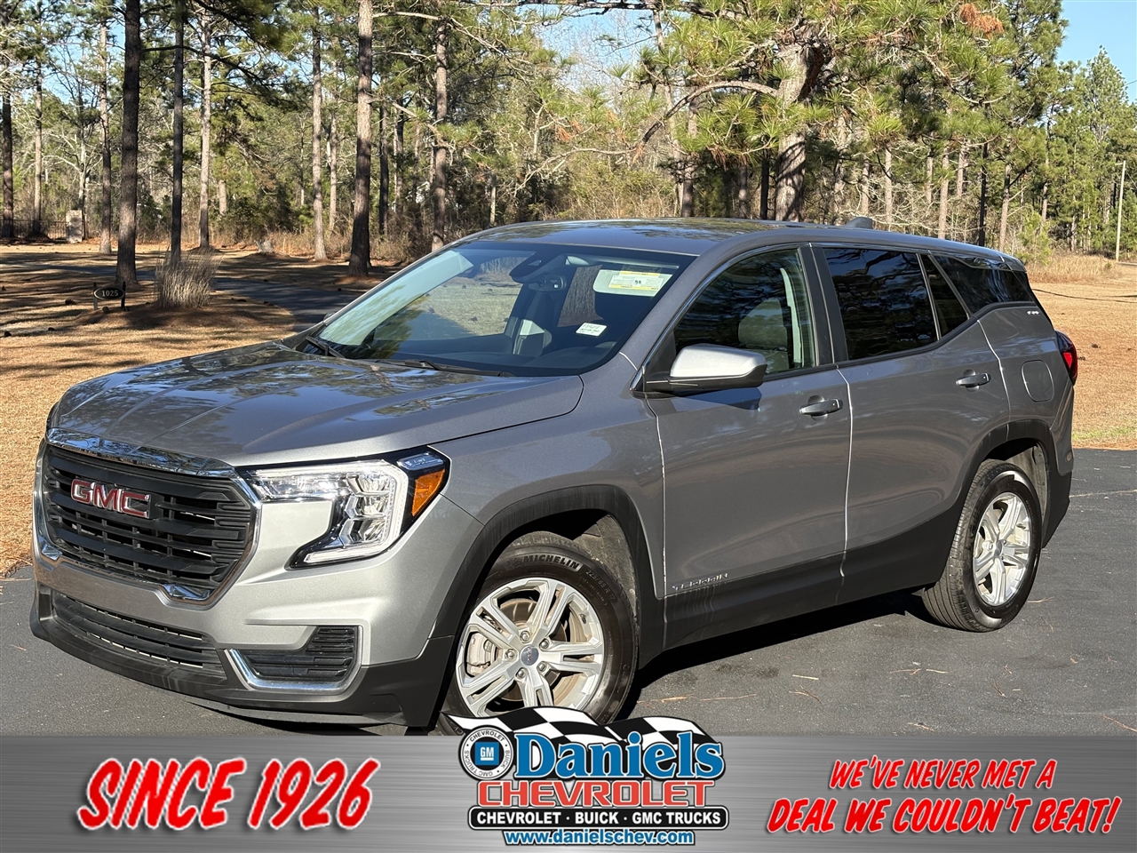 2024 GMC Terrain FWD 4dr SLE