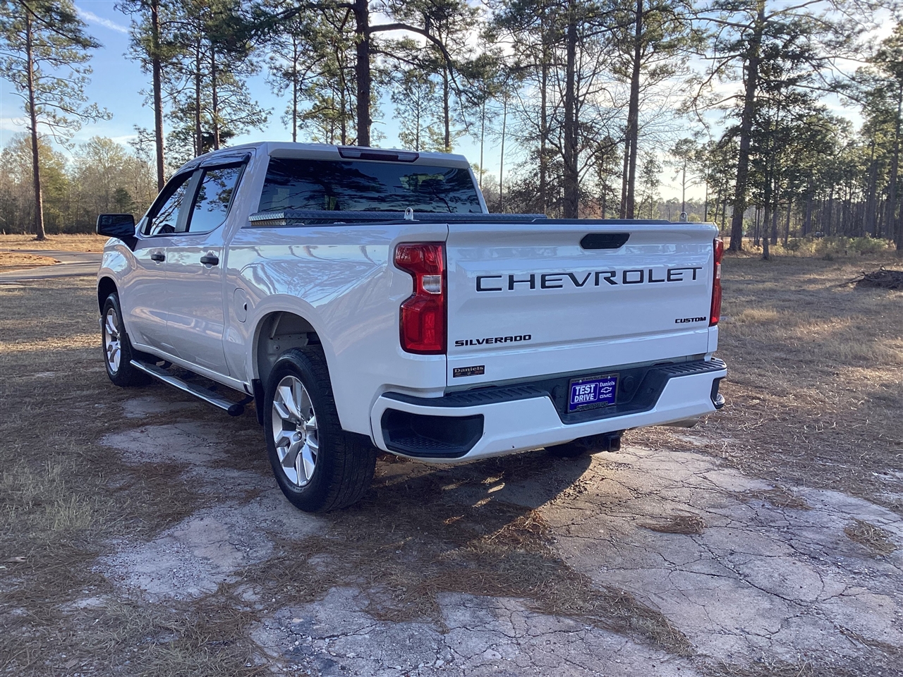 Chevrolet Silverado 1500 2WD Crew Cab 147" Custom 2020