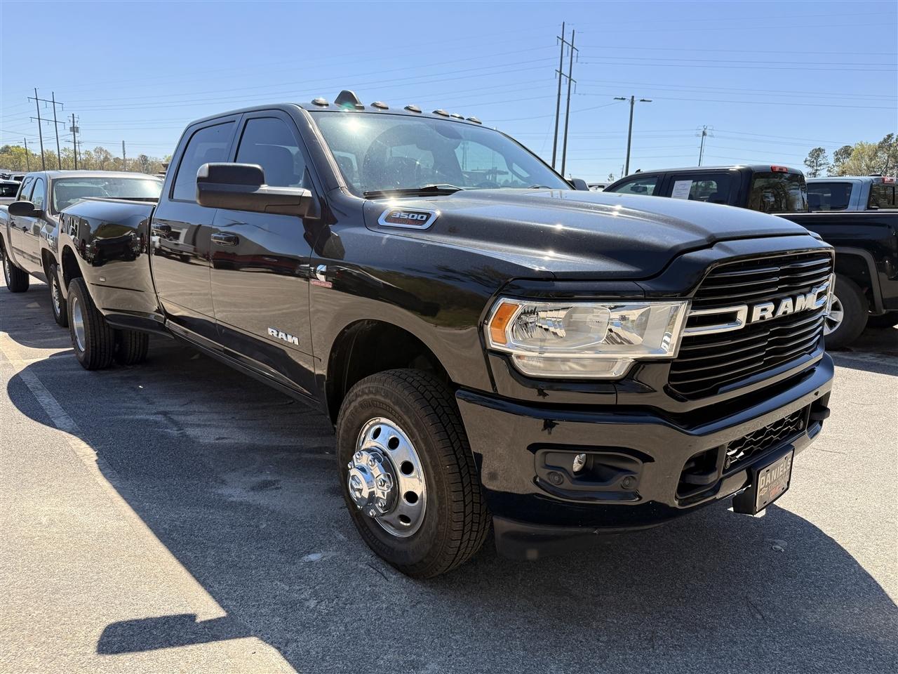 RAM 3500 Big Horn 4x4 Crew Cab 8' Box 2019