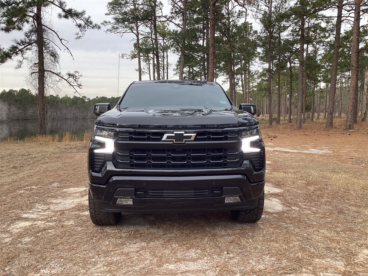 Chevrolet Silverado 1500 4WD Crew Cab 147" RST 2025