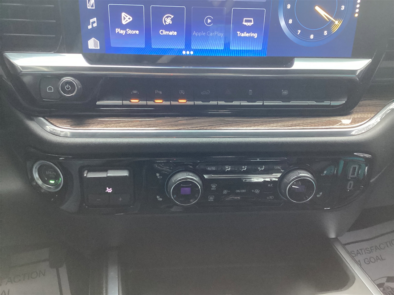 Chevrolet Silverado 1500 4WD Crew Cab 147" RST 2025