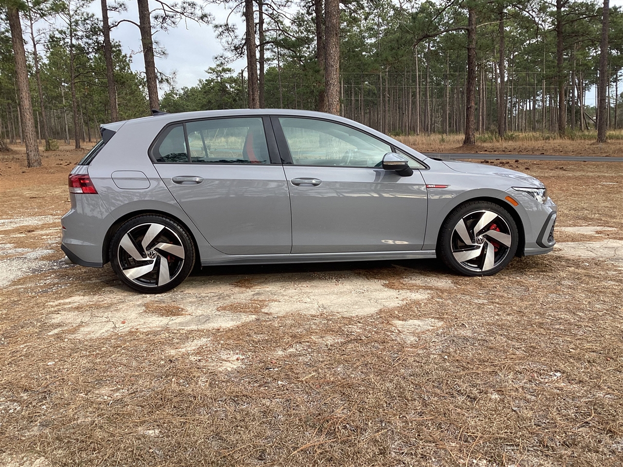 Volkswagen Golf GTI 2.0T S DSG 2024