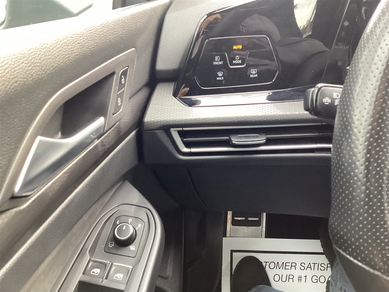 Volkswagen Golf GTI 2.0T S DSG 2024