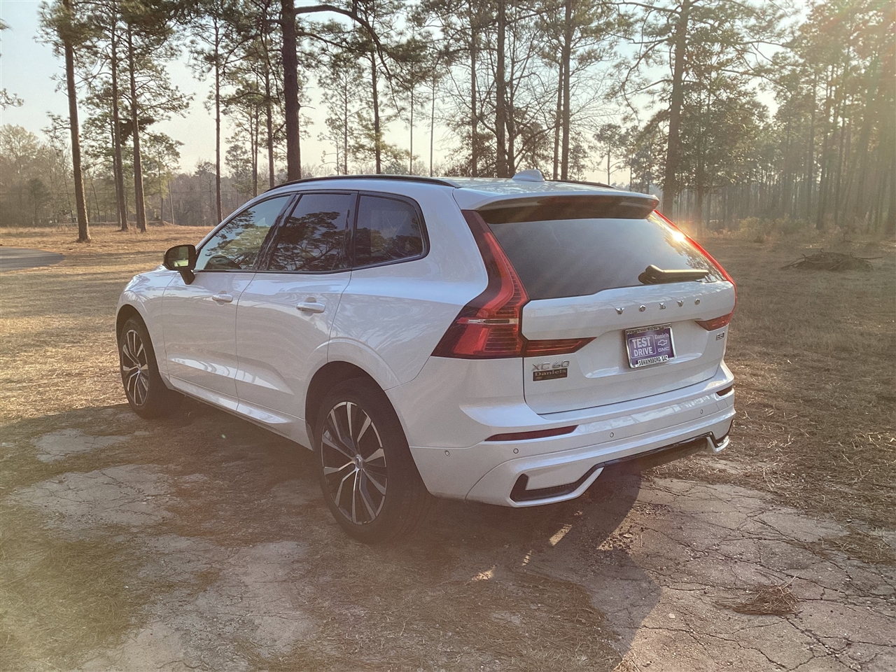 Volvo XC60 B5 AWD Plus Dark Theme 2024