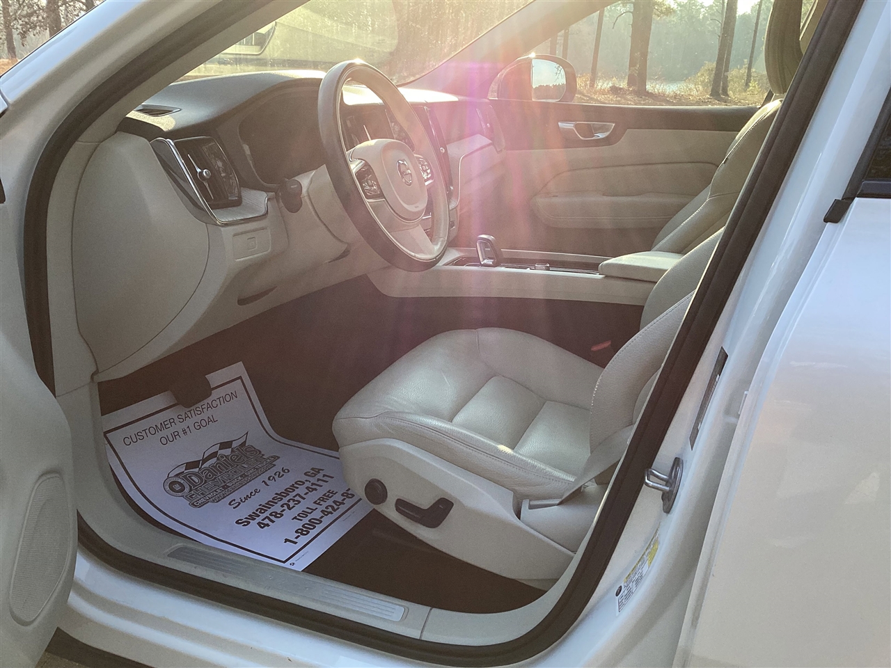 Volvo XC60 B5 AWD Plus Dark Theme 2024