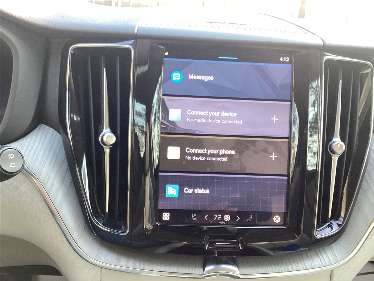 Volvo XC60 B5 AWD Plus Dark Theme 2024