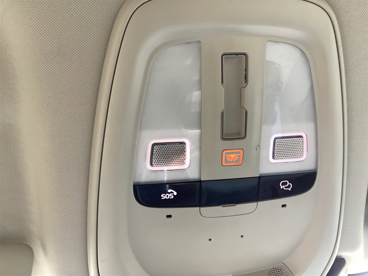 Volvo XC60 B5 AWD Plus Dark Theme 2024