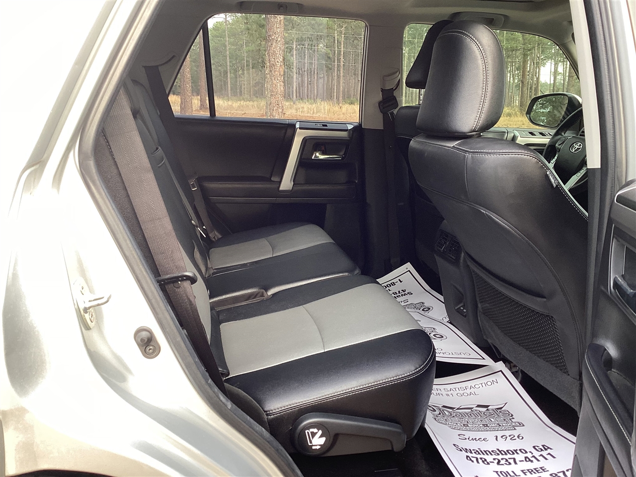 Toyota 4Runner SR5 Premium 2WD (Natl) 2023