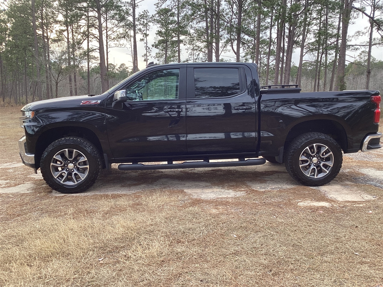Chevrolet Silverado 1500 4WD Crew Cab 147" LT 2020