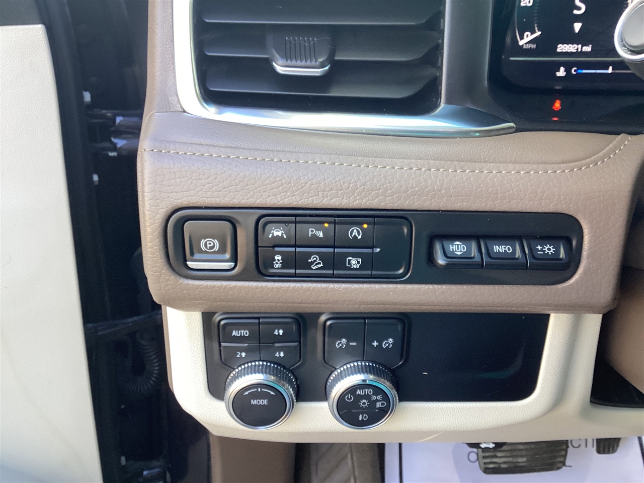 GMC Yukon XL 4WD 4dr Denali 2024