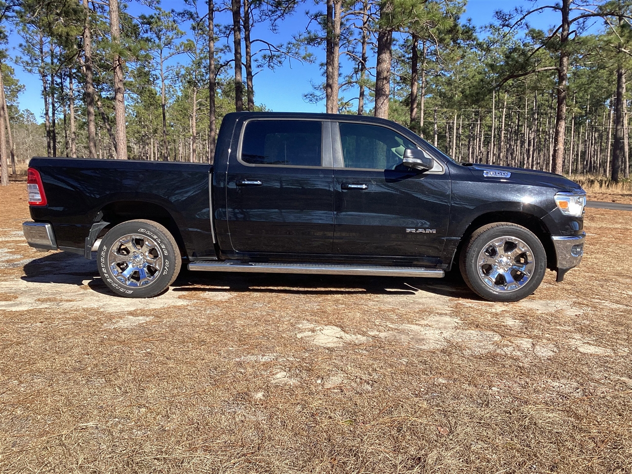 RAM 1500 Big Horn 4x2 Crew Cab 5'7" Box 2020