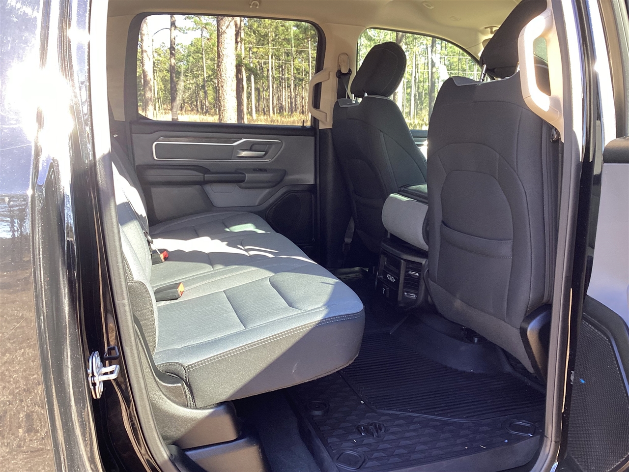 RAM 1500 Big Horn 4x2 Crew Cab 5'7" Box 2020