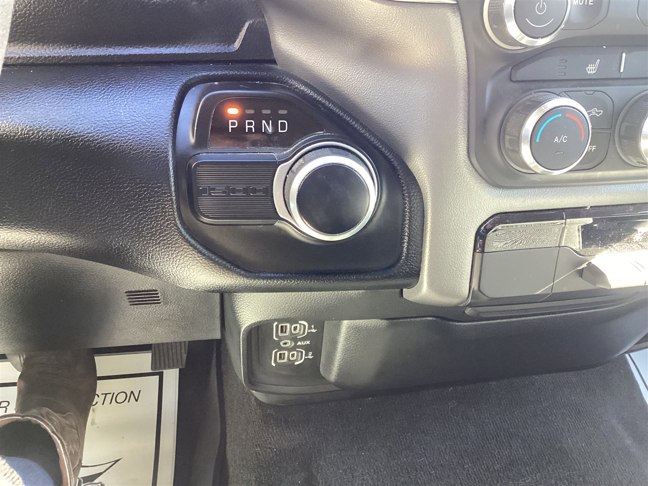 RAM 1500 Big Horn 4x2 Crew Cab 5'7" Box 2020