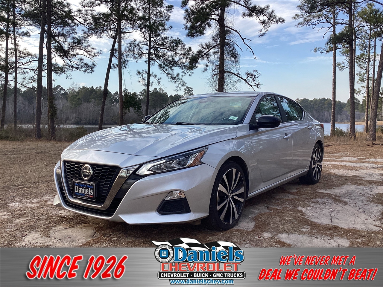 2022 Nissan Altima 2.5 SR Sedan