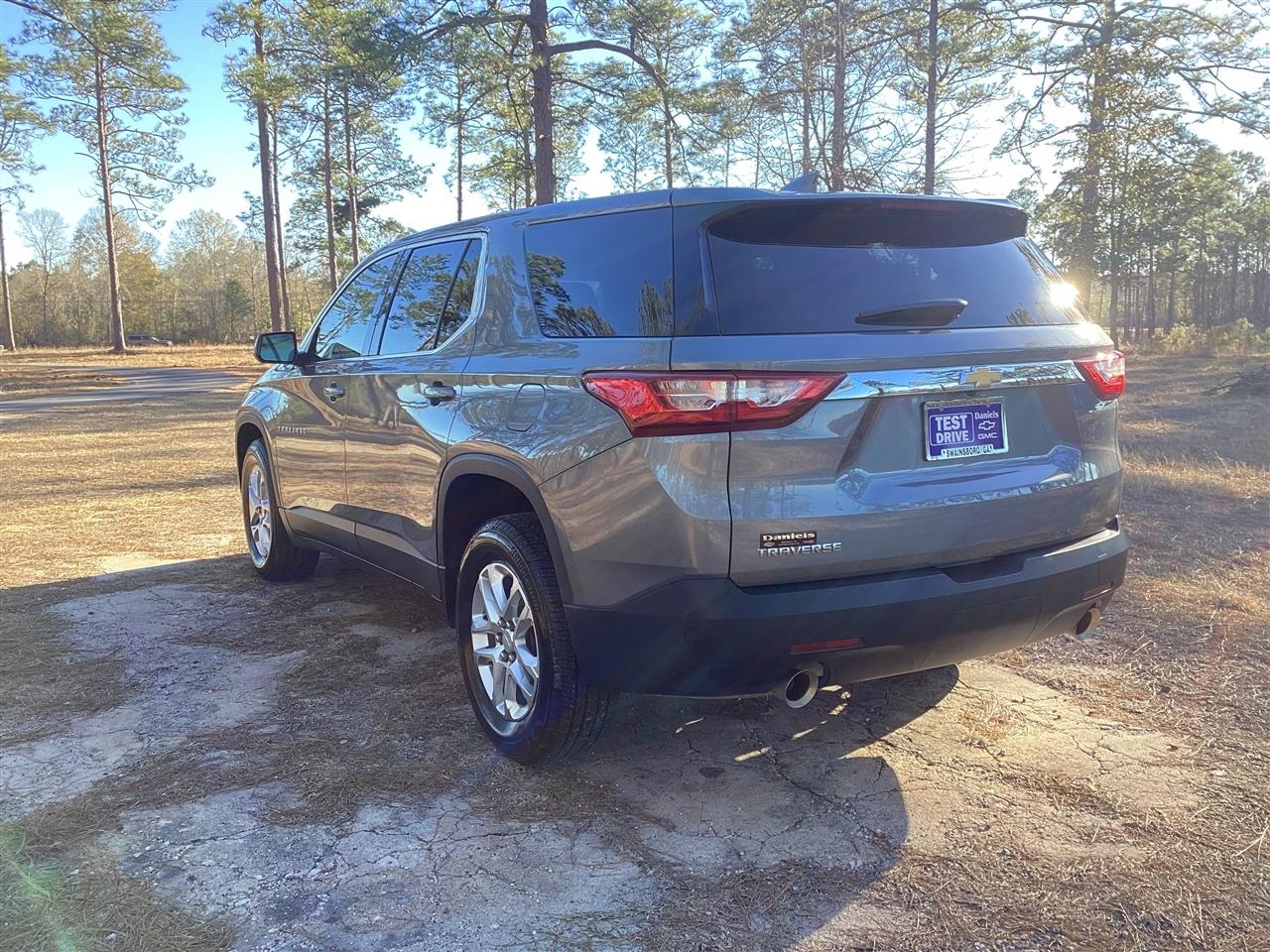 Chevrolet Traverse FWD 4dr LS w/1LS 2021