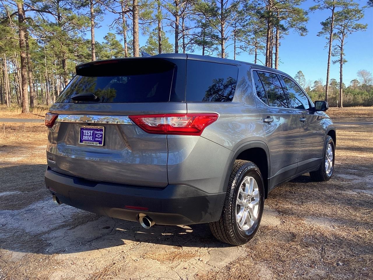 Chevrolet Traverse FWD 4dr LS w/1LS 2021