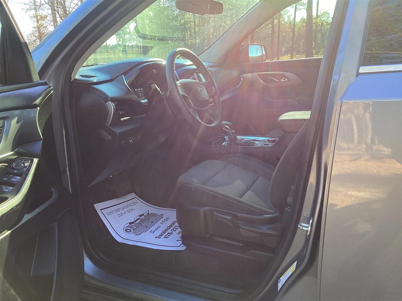 Chevrolet Traverse FWD 4dr LS w/1LS 2021