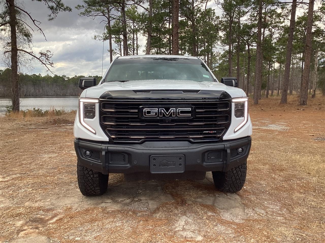 GMC Sierra 1500 4WD Crew Cab 147" AT4X 2024