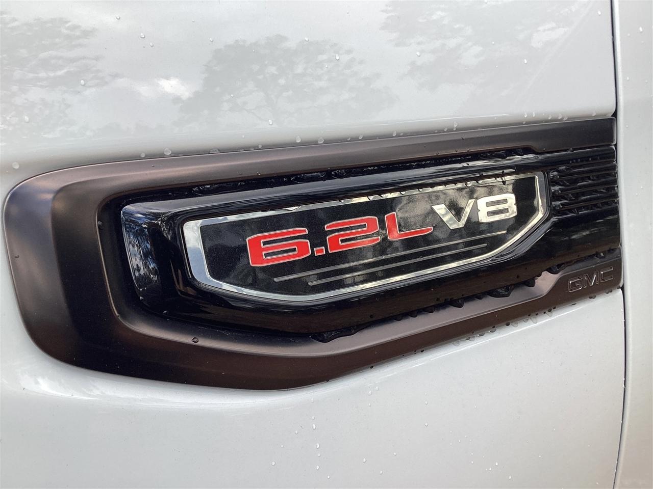 GMC Sierra 1500 4WD Crew Cab 147" AT4X 2024