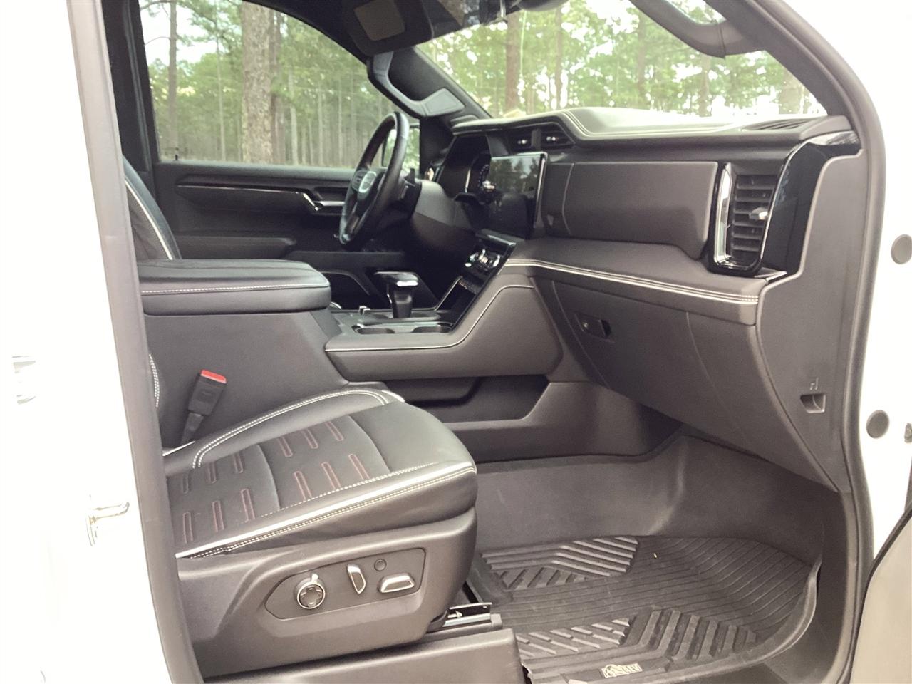 GMC Sierra 1500 4WD Crew Cab 147" AT4X 2024