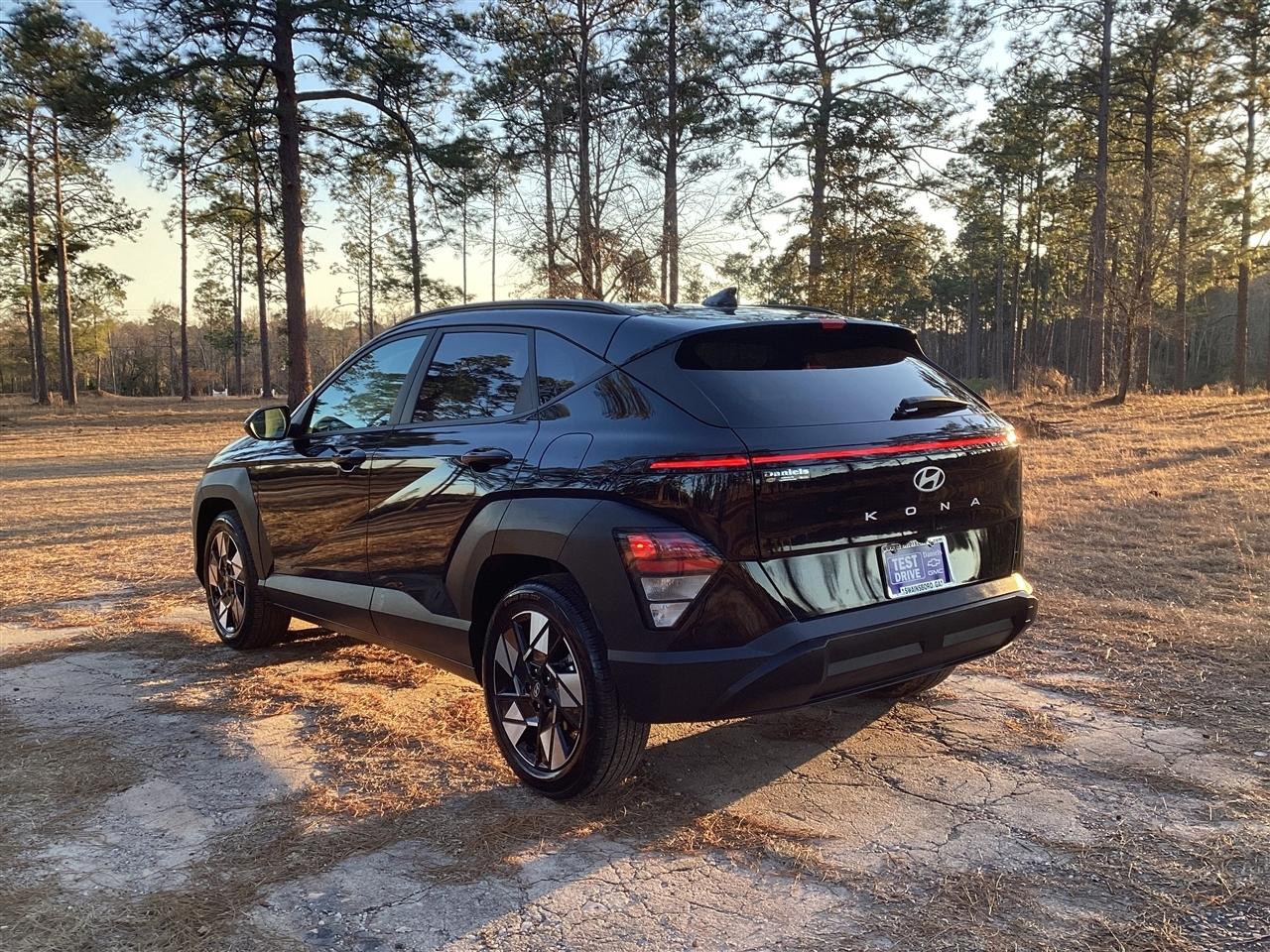 Hyundai Kona SEL FWD 2025
