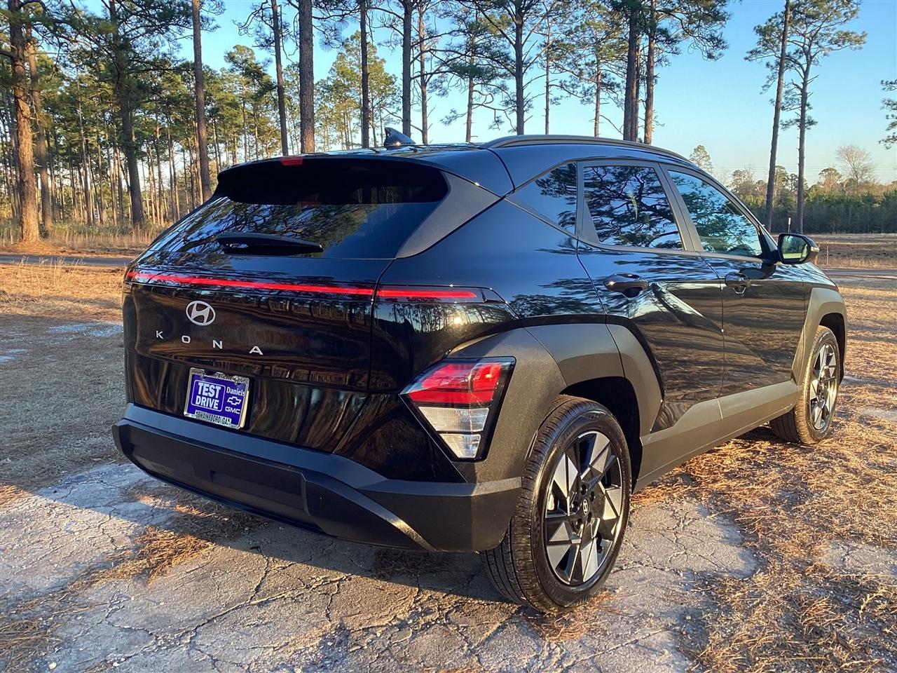 Hyundai Kona SEL FWD 2025
