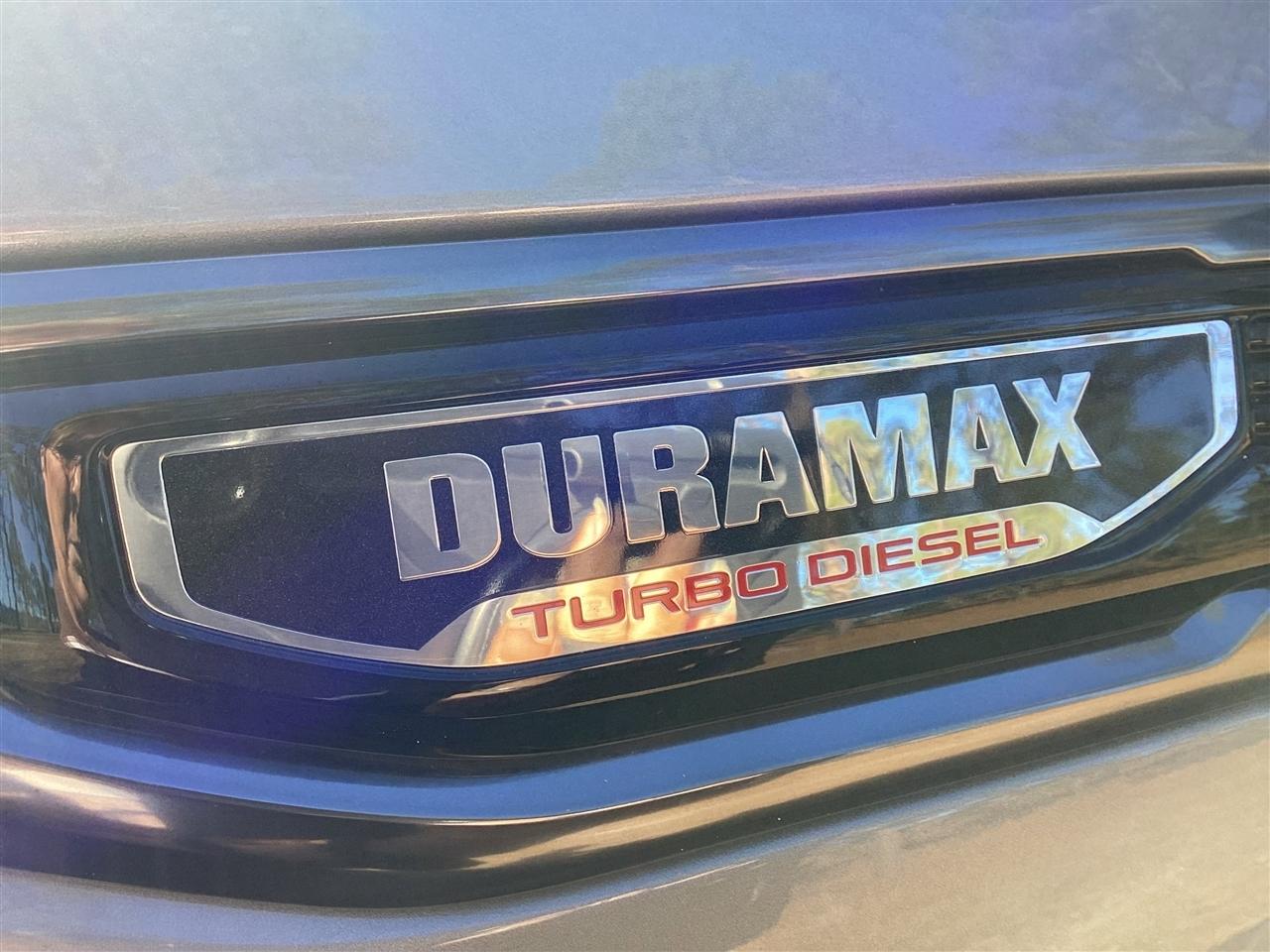 GMC Sierra 1500 4WD Crew Cab 147" AT4 2024