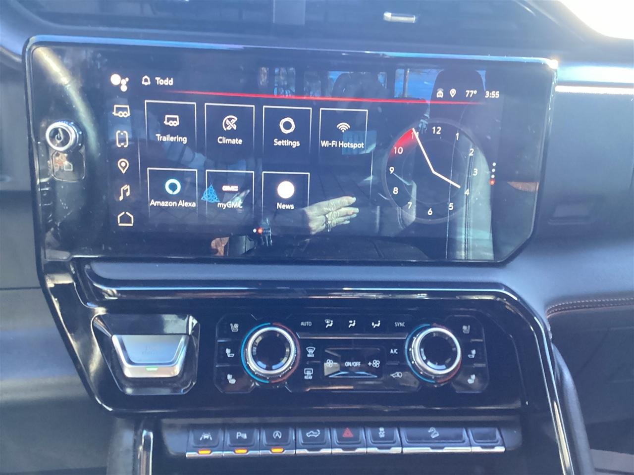 GMC Sierra 1500 4WD Crew Cab 147" AT4 2024