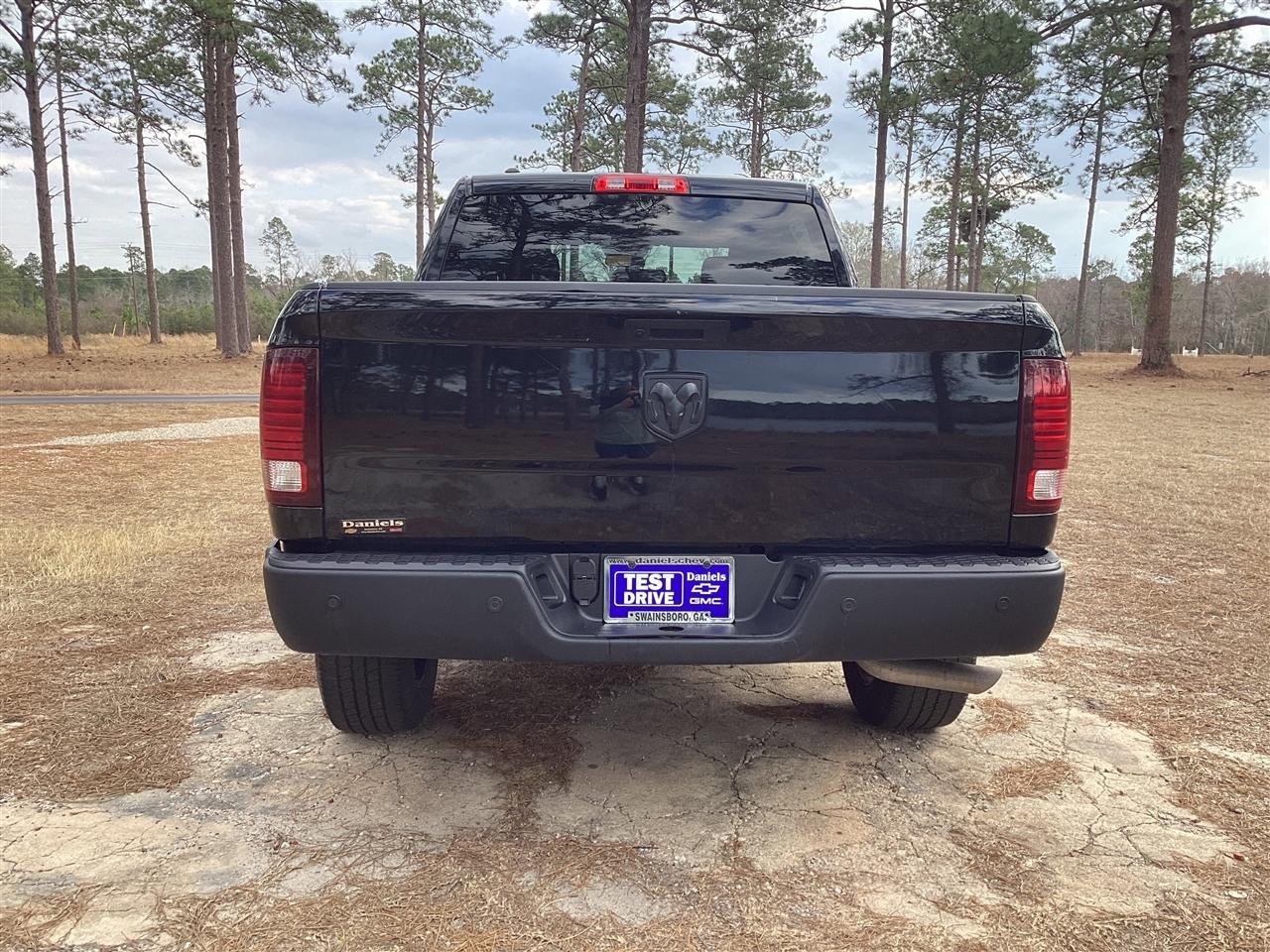 RAM 1500 Classic Warlock 4x2 Crew Cab 5'7" Box 2024