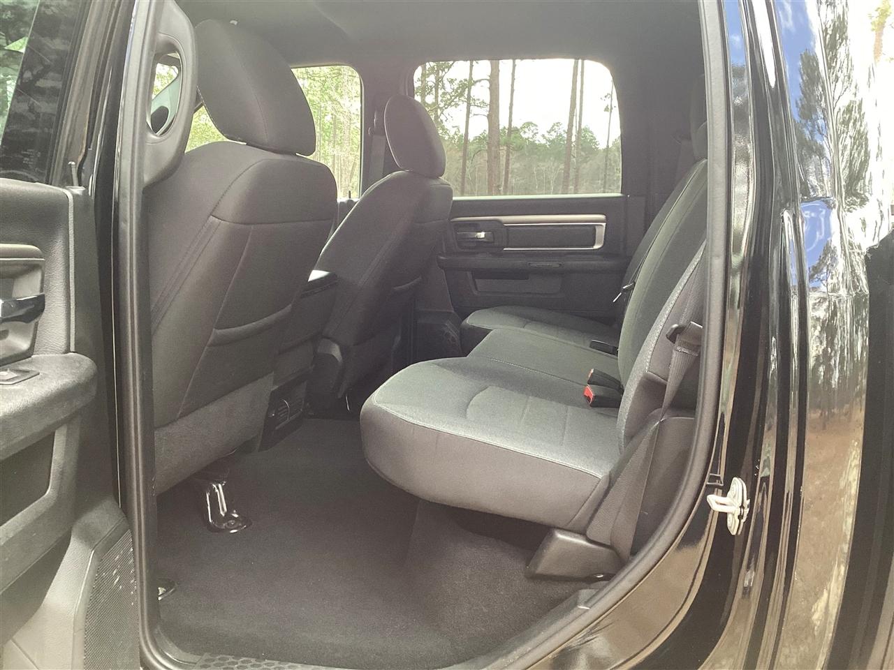 RAM 1500 Classic Warlock 4x2 Crew Cab 5'7" Box 2024