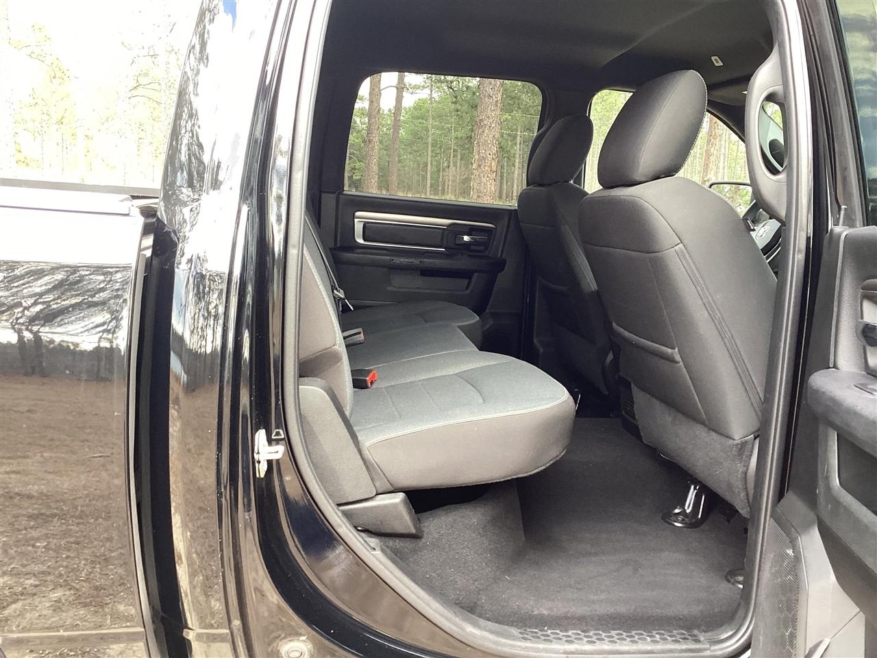 RAM 1500 Classic Warlock 4x2 Crew Cab 5'7" Box 2024