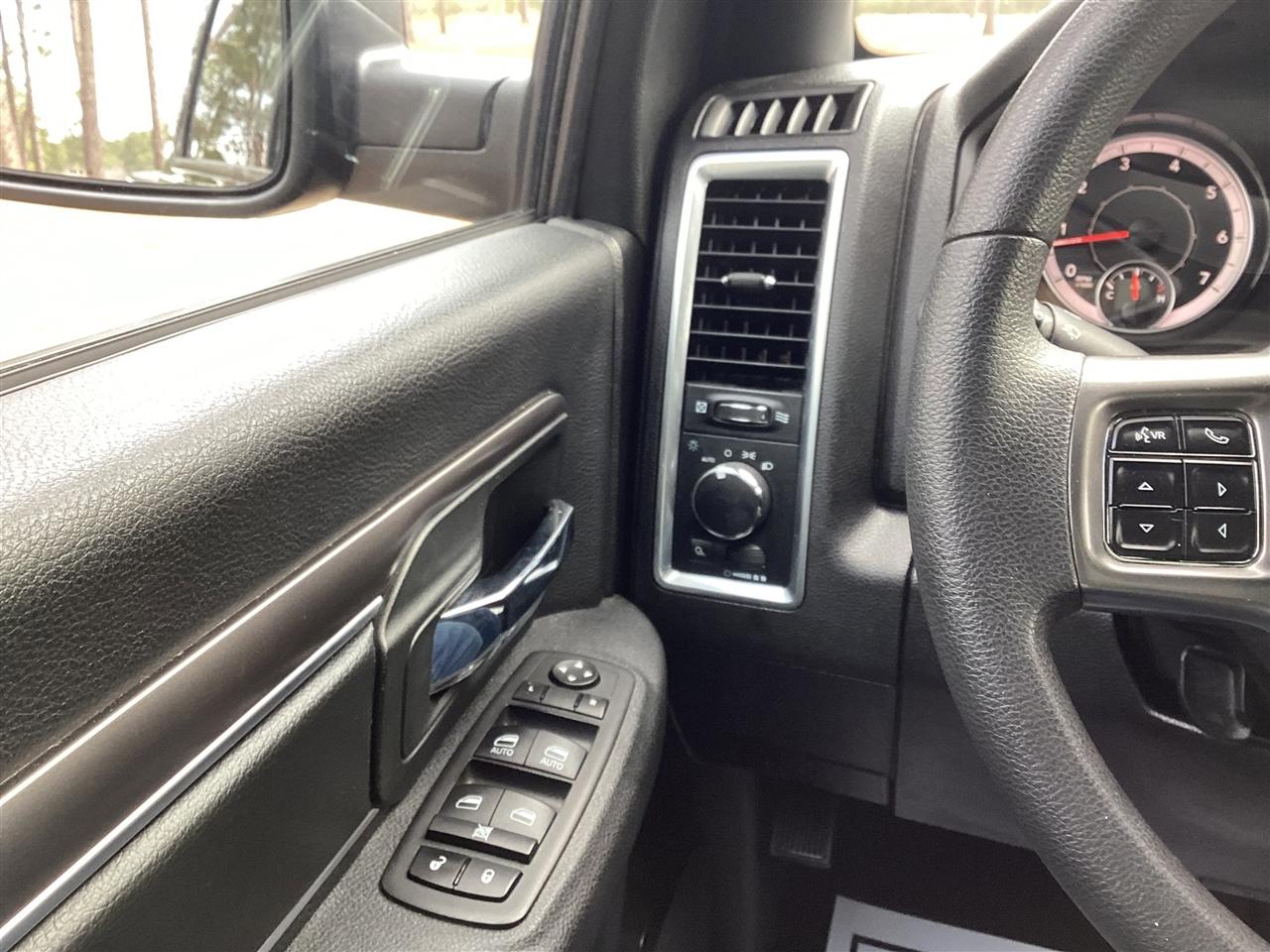 RAM 1500 Classic Warlock 4x2 Crew Cab 5'7" Box 2024