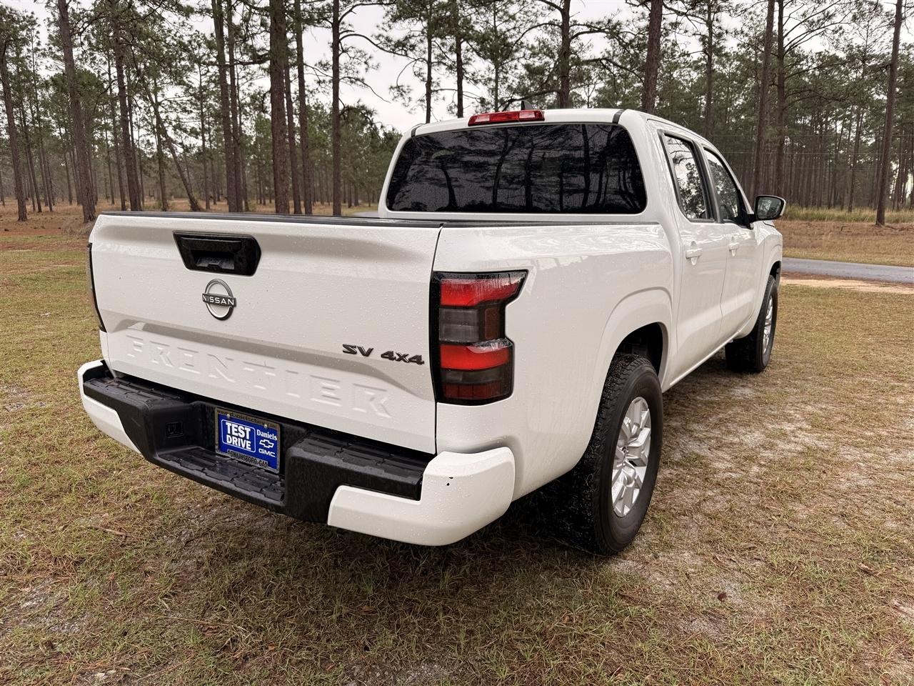 Nissan Frontier Crew Cab 4x4 SV Auto 2023