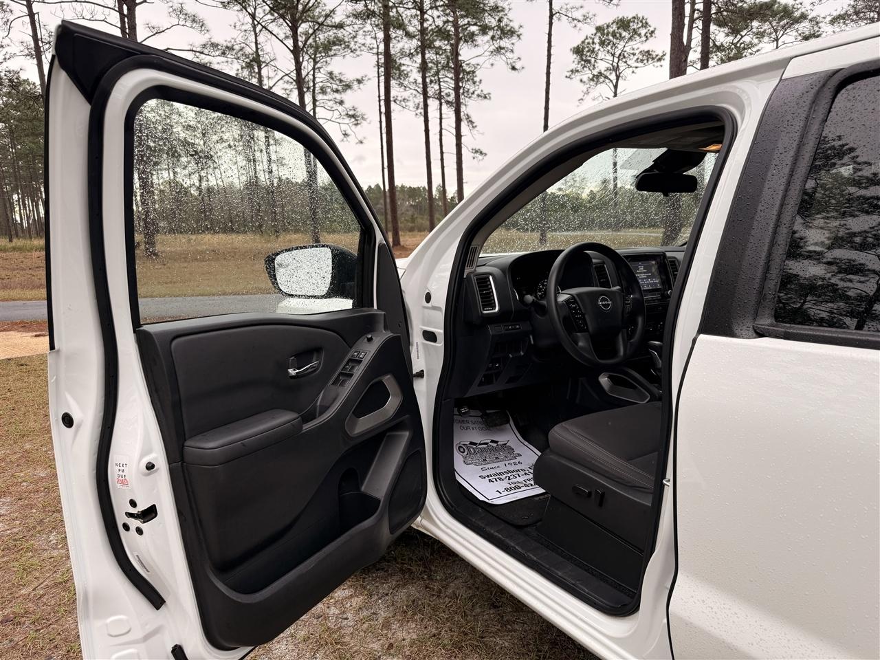 Nissan Frontier Crew Cab 4x4 SV Auto 2023